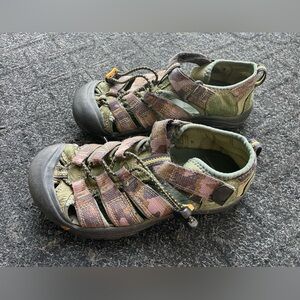 KEEN Youth Newport Sandals camo